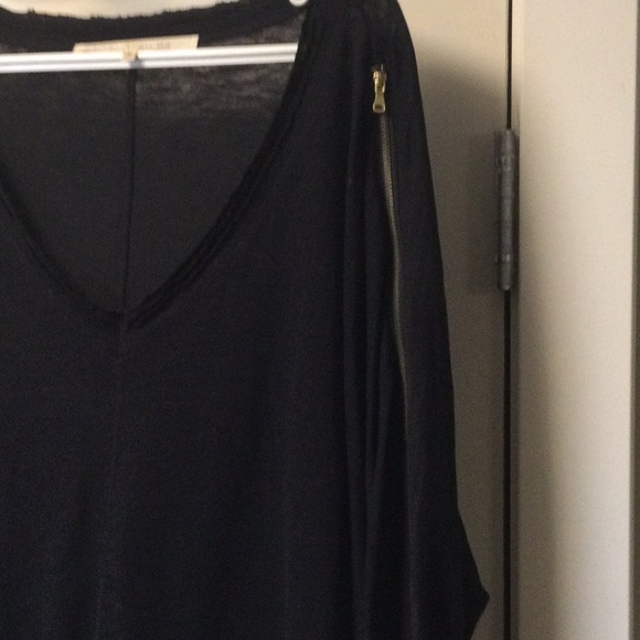 Rachel Roy v neck top size XL - Picture 2 of 2